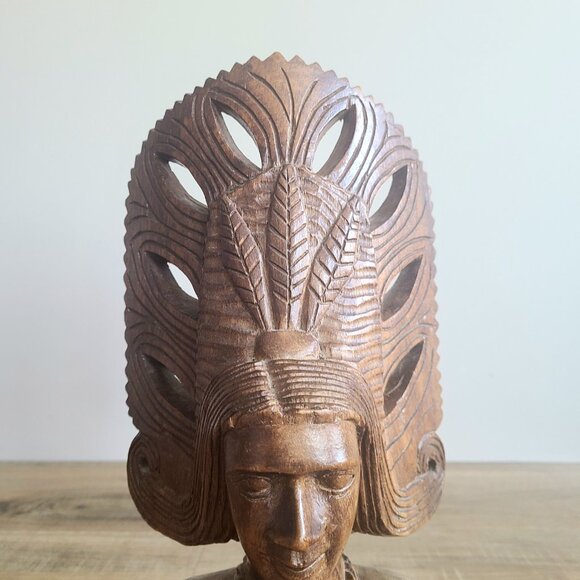 Hand Carved wooden sculpture statue of women's bust. Indigenous Tribal Native. - Picture 7 of 7